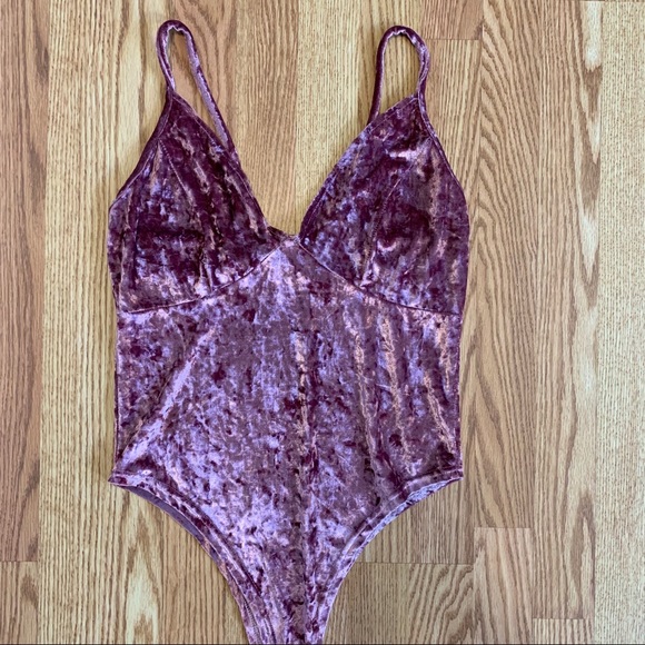 Pink velvet bodysuit - Picture 1 of 3